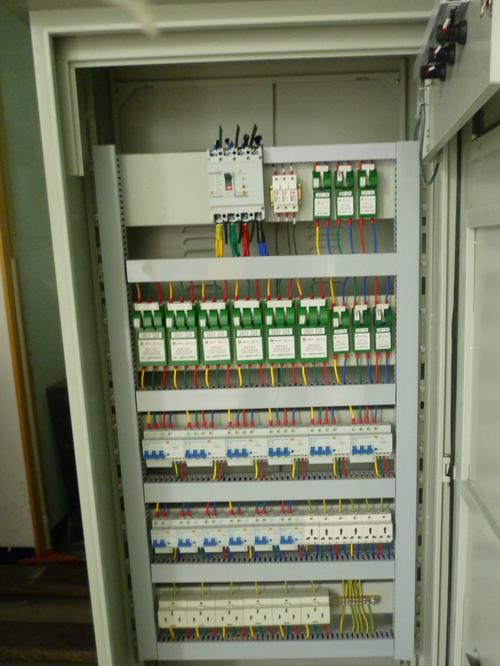 低压开关柜 电气成套 公司:                     深圳市伊美电器设备